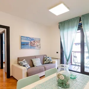 Apartment Dock Of The Bay Genova, Stylish In The Heart Of With Air Conditioning, Private Free Garage, Harbour View, Genua